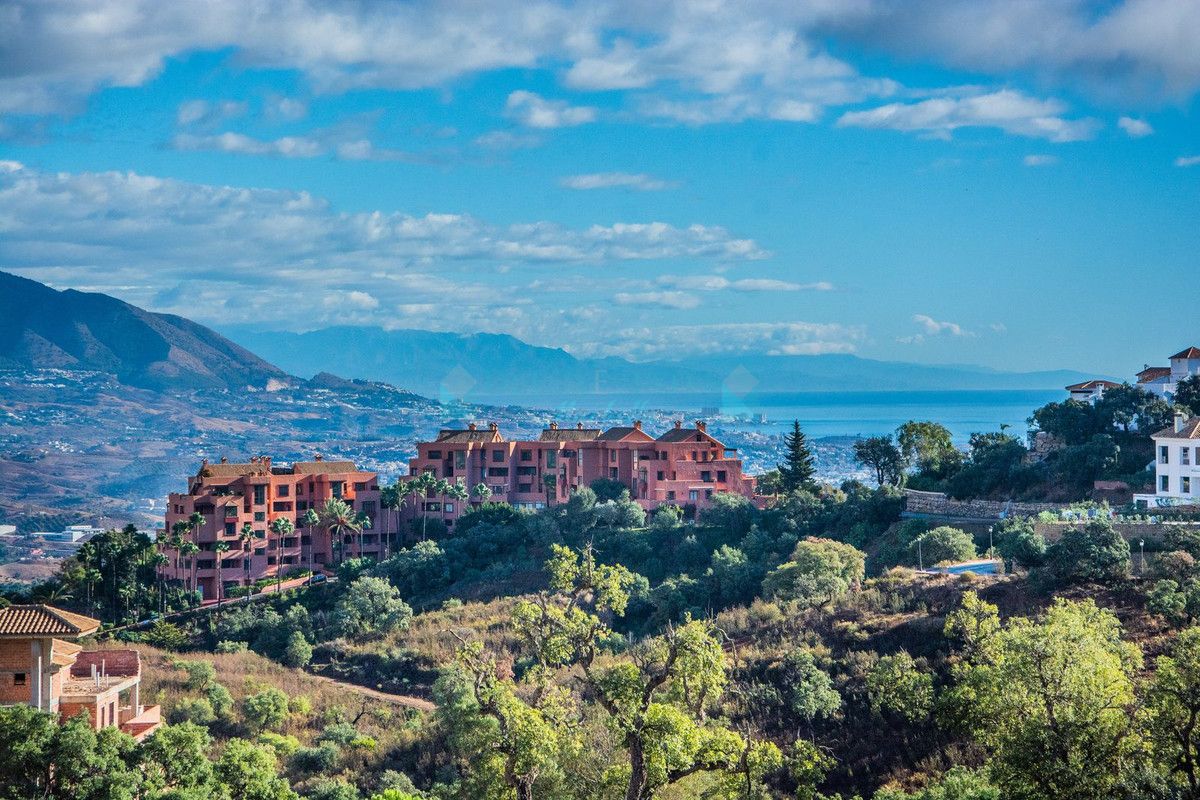 Residential Plot for sale in La Mairena, Marbella East