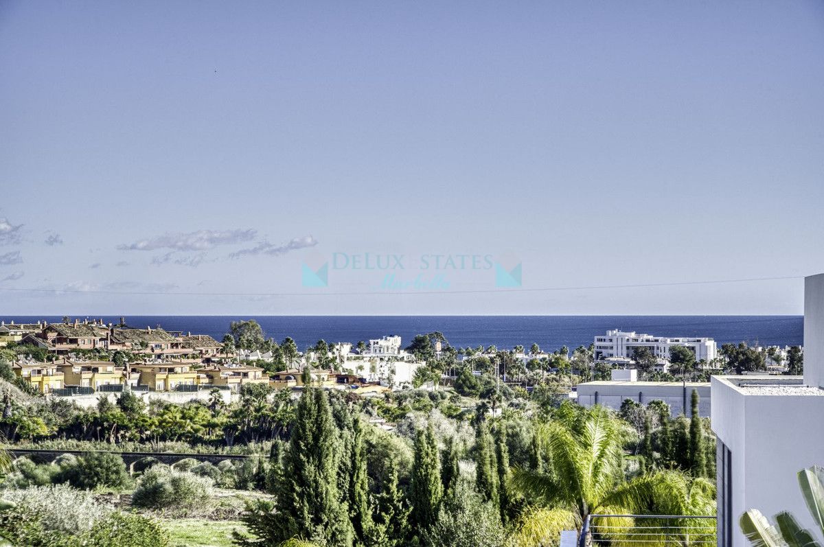 Villa for sale in Estepona