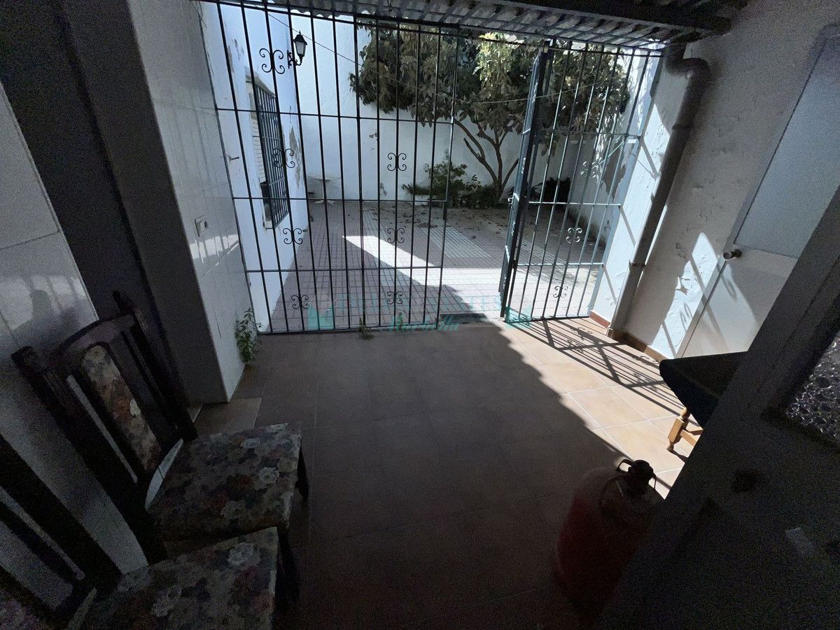 Town House for sale in Estepona