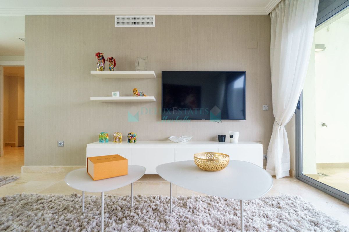 Apartment for sale in Benahavis