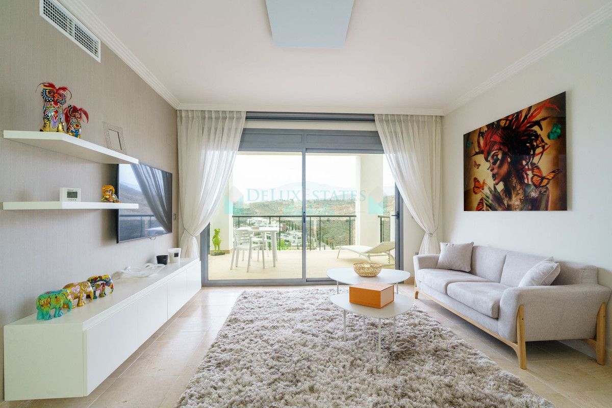 Apartment for sale in Benahavis
