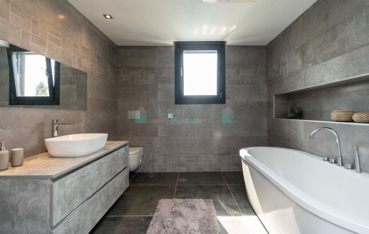Villa for rent in Marbella