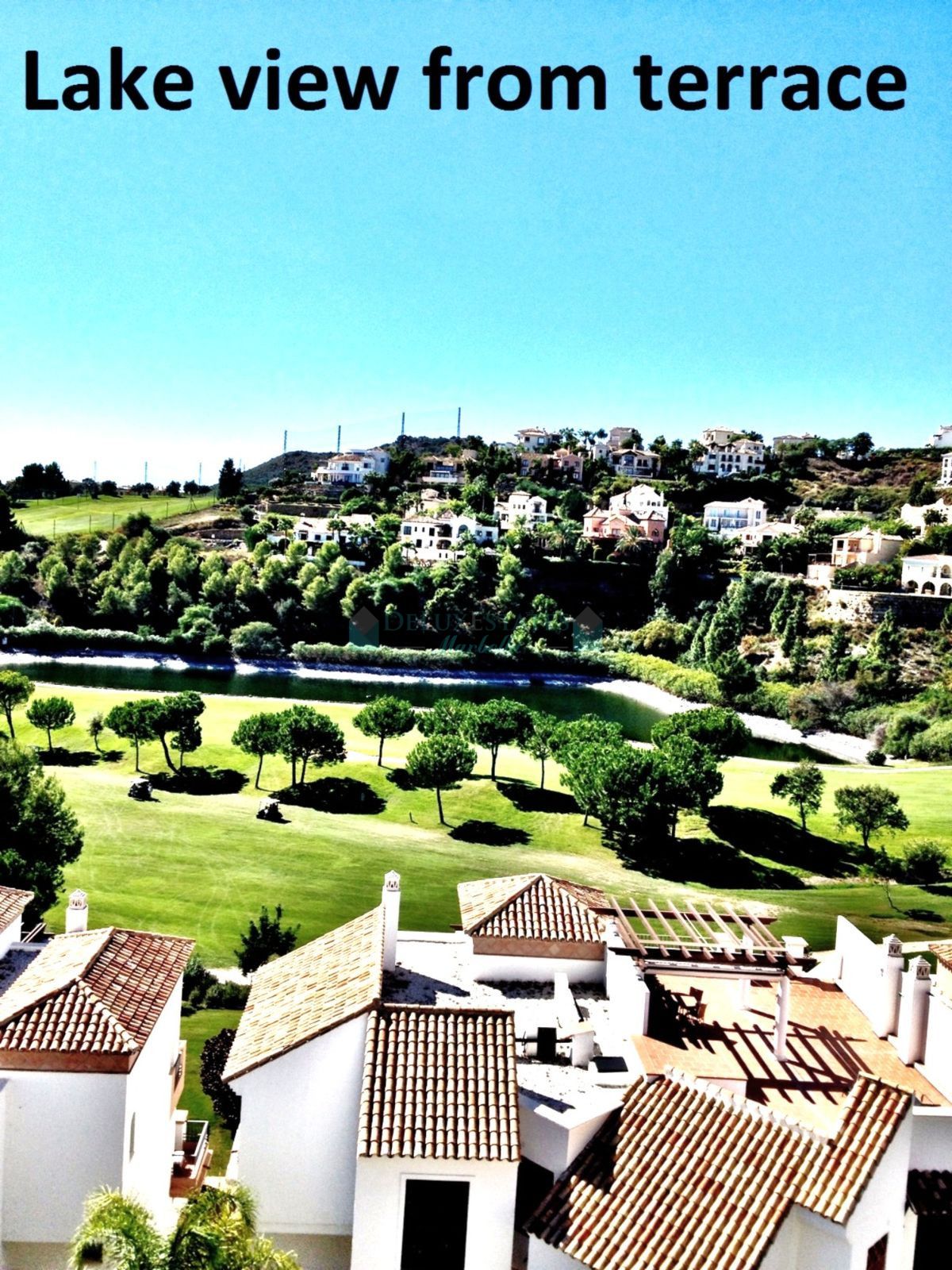 Penthouse for sale in Los Arqueros, Benahavis