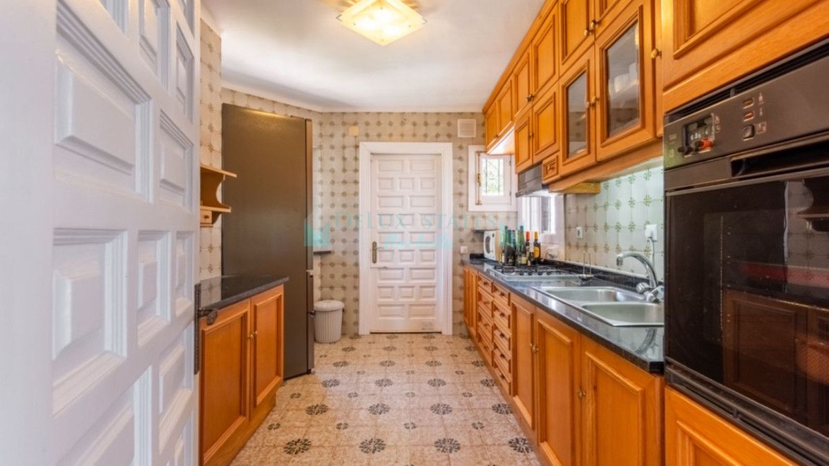 Villa en alquiler en Estepona