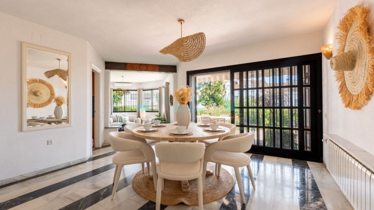 Villa en alquiler en Estepona