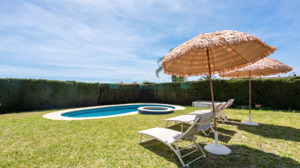 Villa for rent in Estepona