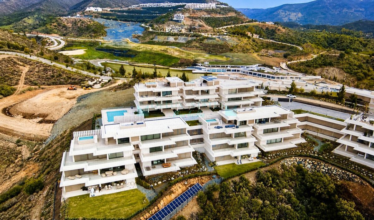 Apartment for sale in La Quinta, Benahavis