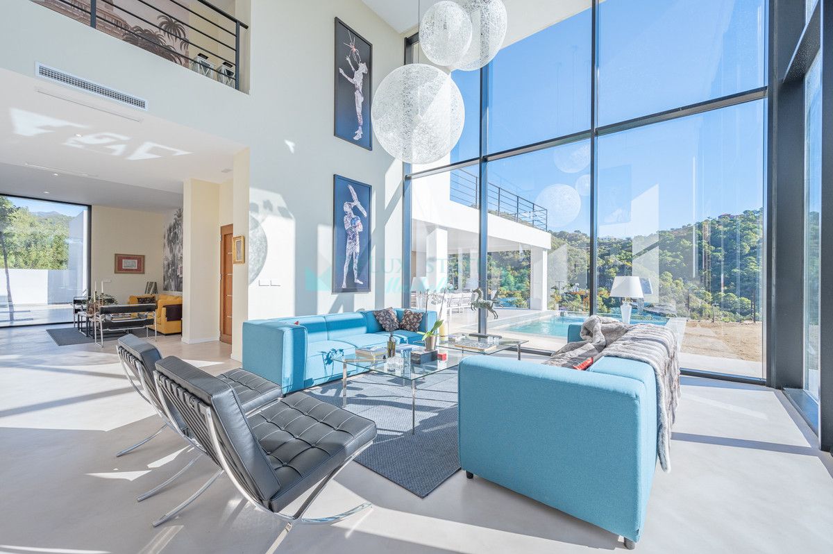 Villa for rent in Benahavis