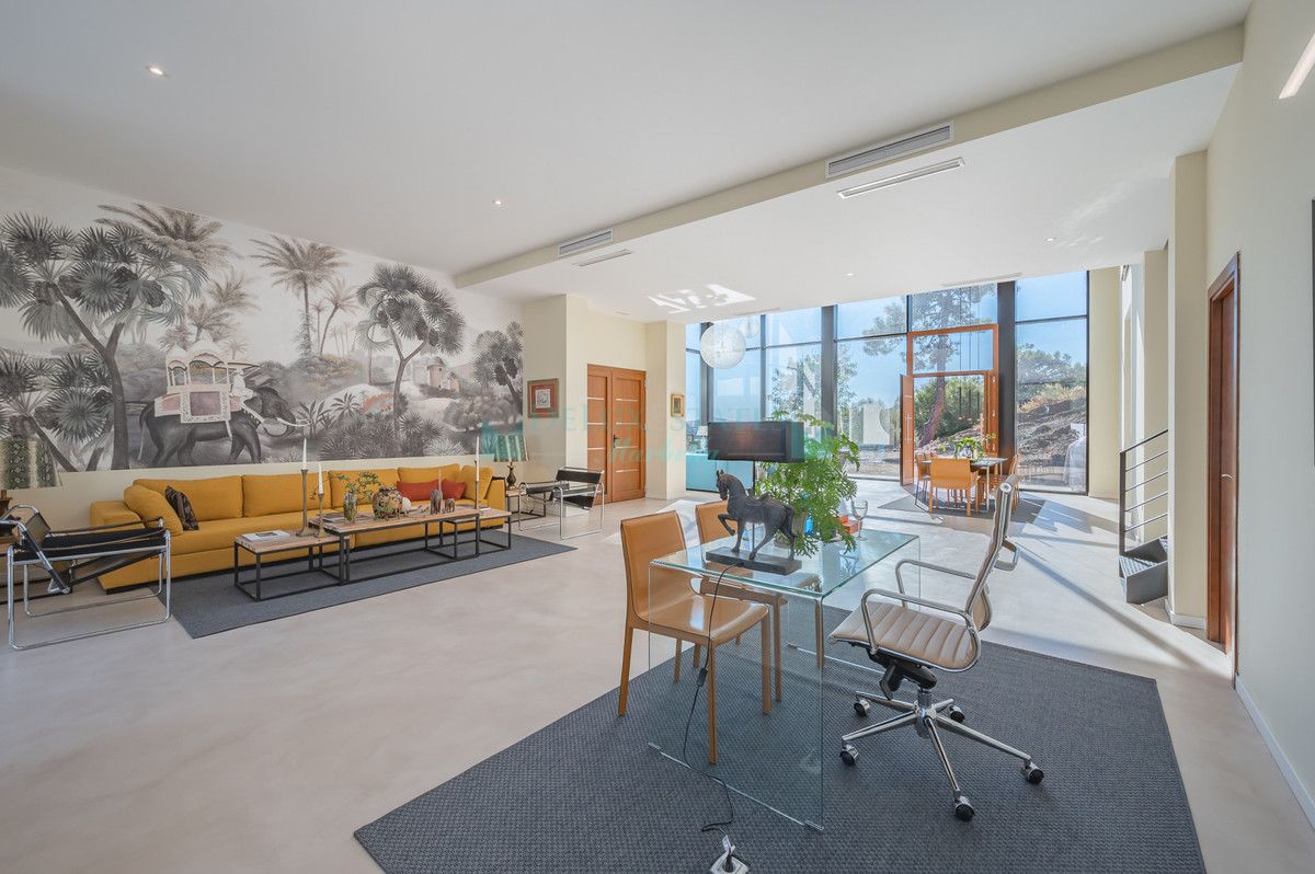 Villa for rent in Benahavis