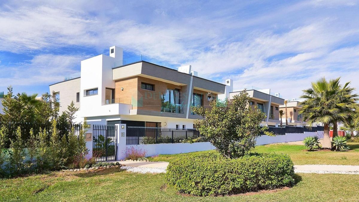 Semi Detached Villa for rent in Marbella - Puerto Banus