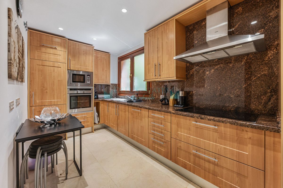 Apartamento en alquiler en Estepona