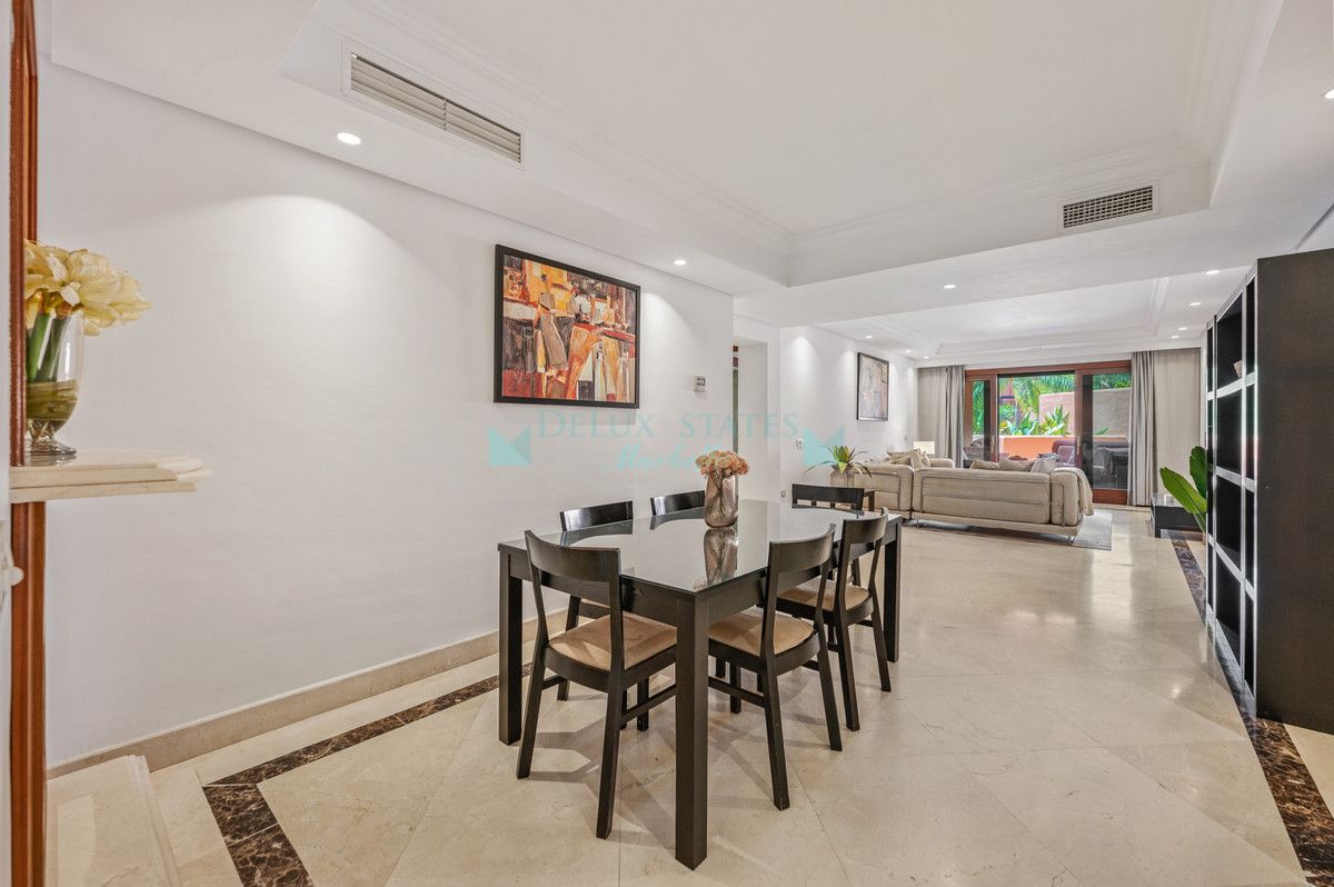 Apartamento en alquiler en Estepona