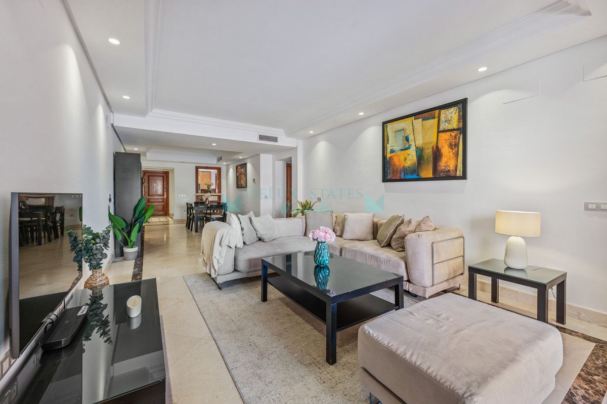 Apartamento en alquiler en Estepona
