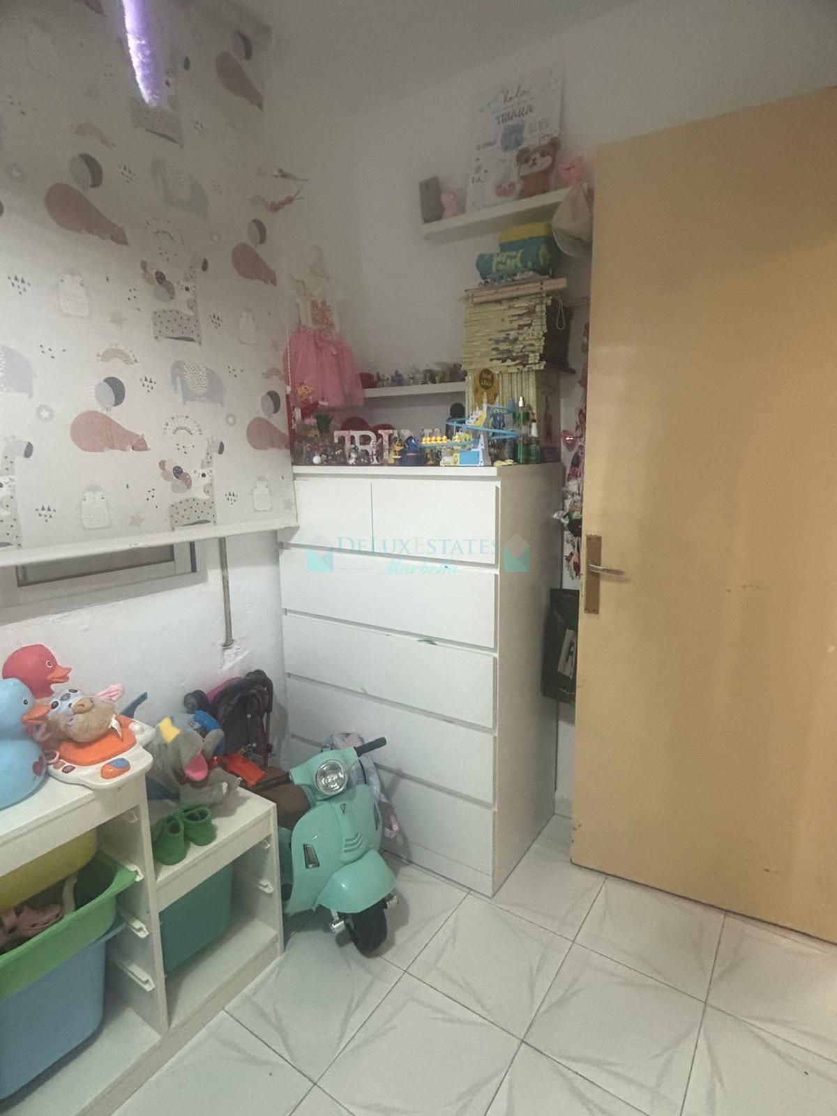 Apartamento en venta en Estepona