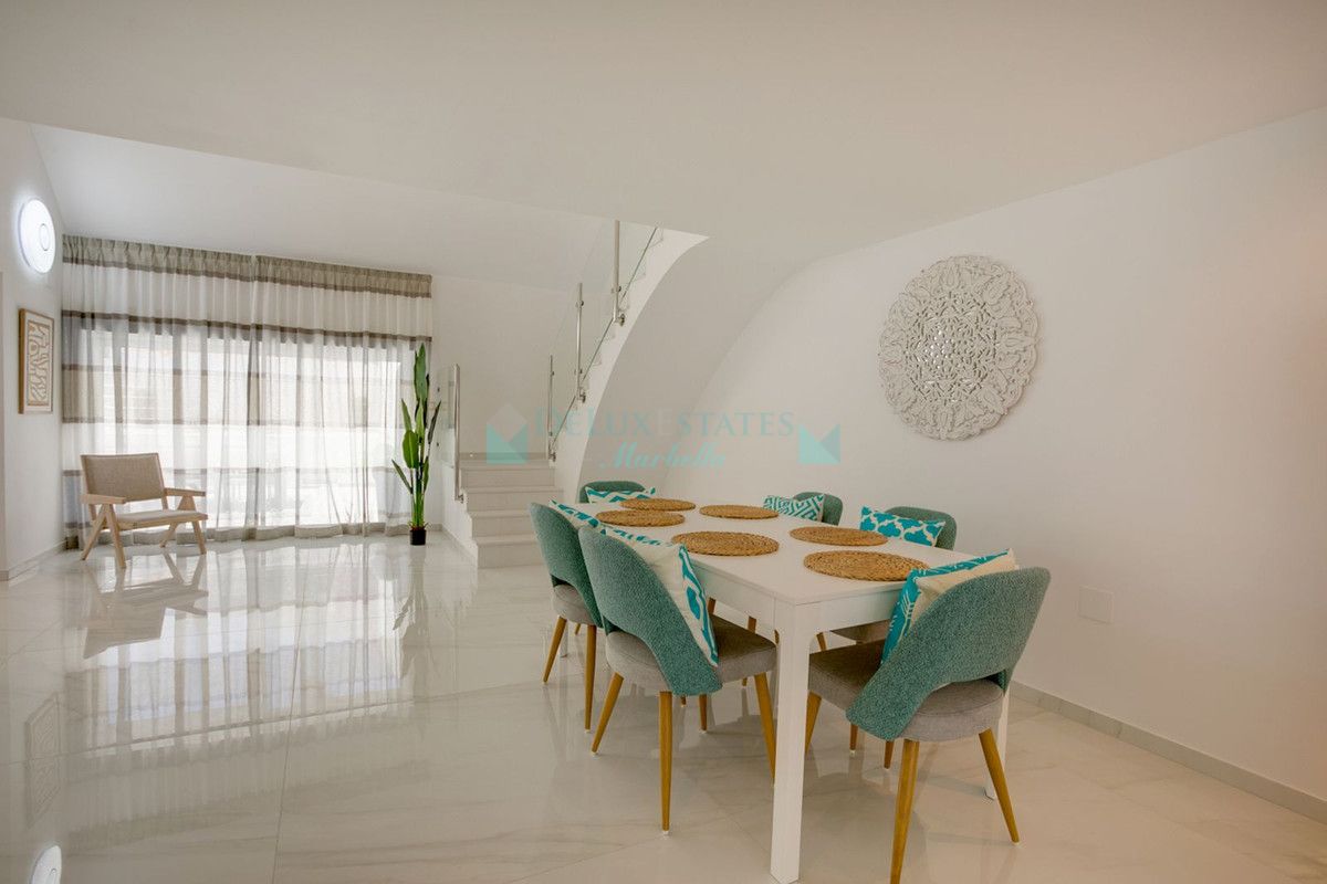 Villa for sale in Estepona