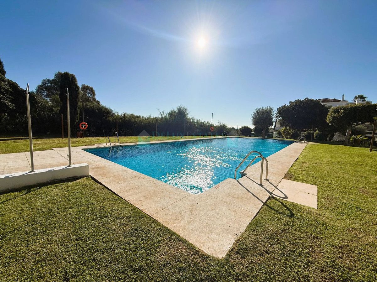 Apartamento en venta en Rio Real, Marbella Este