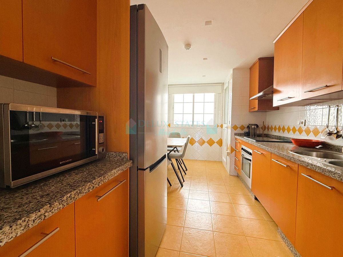 Apartamento en venta en Rio Real, Marbella Este