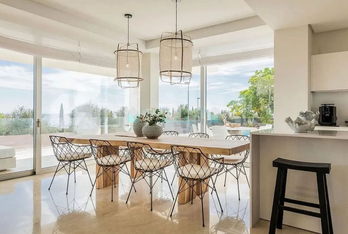 Villa for rent in Rio Real, Marbella East