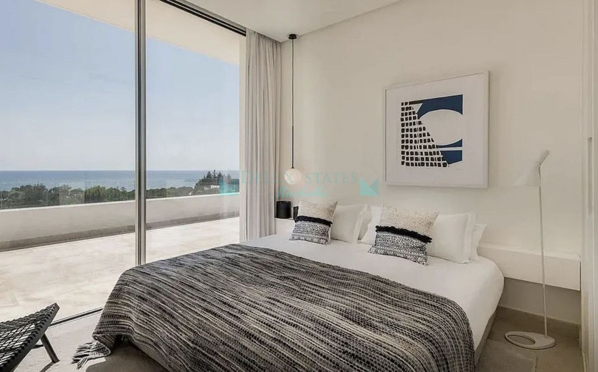 Villa for rent in Rio Real, Marbella East
