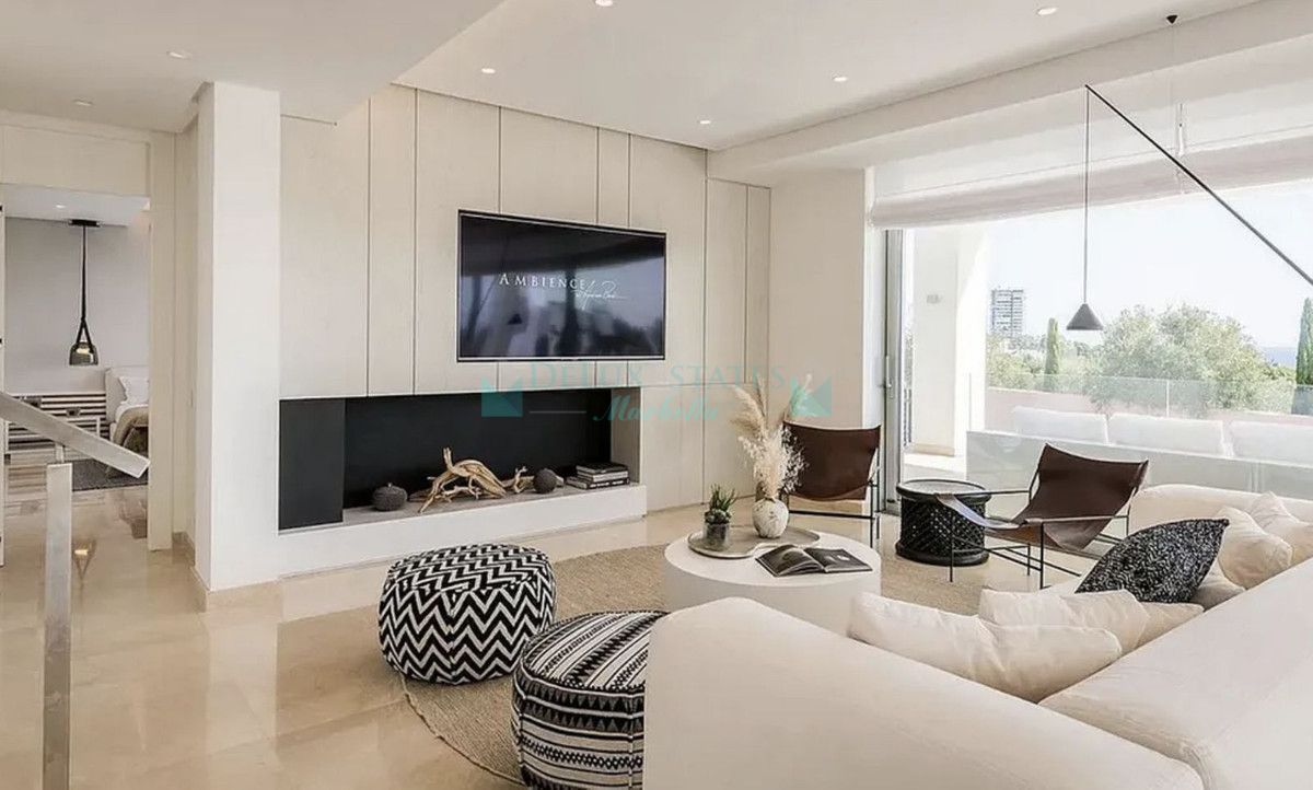 Villa for rent in Rio Real, Marbella East