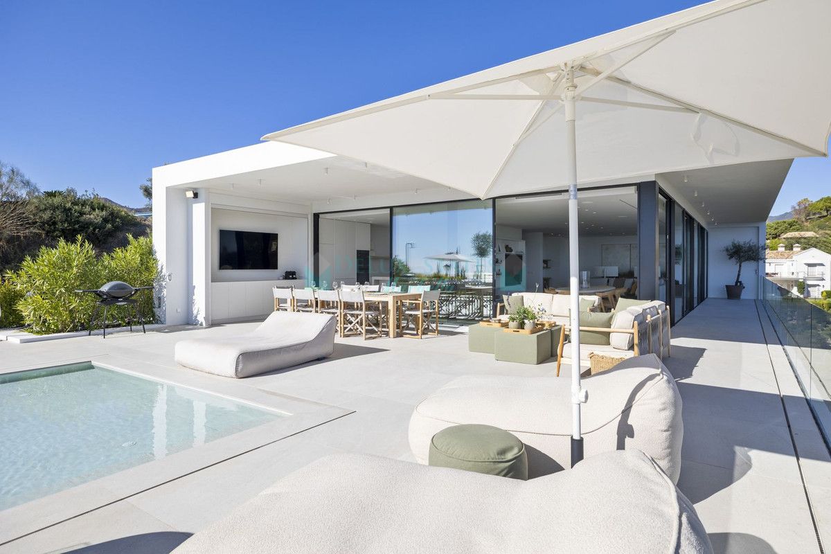 Villa for sale in Benahavis