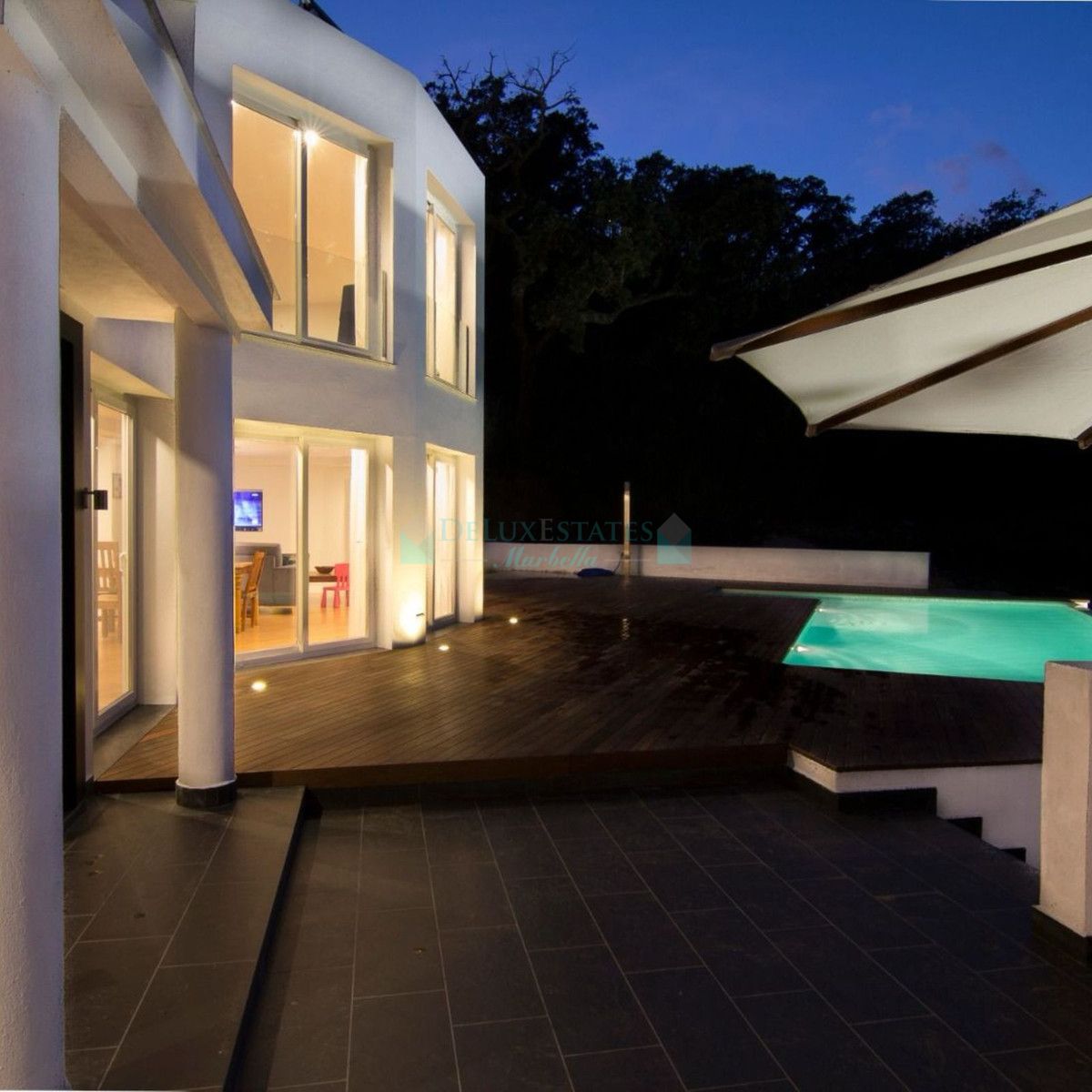 Villa for rent in La Mairena, Marbella East