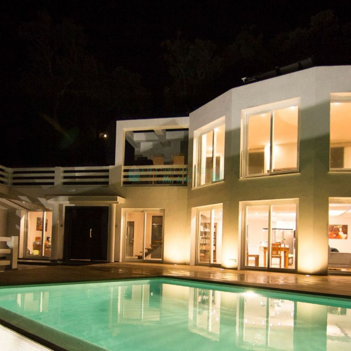 Villa for rent in La Mairena, Marbella East