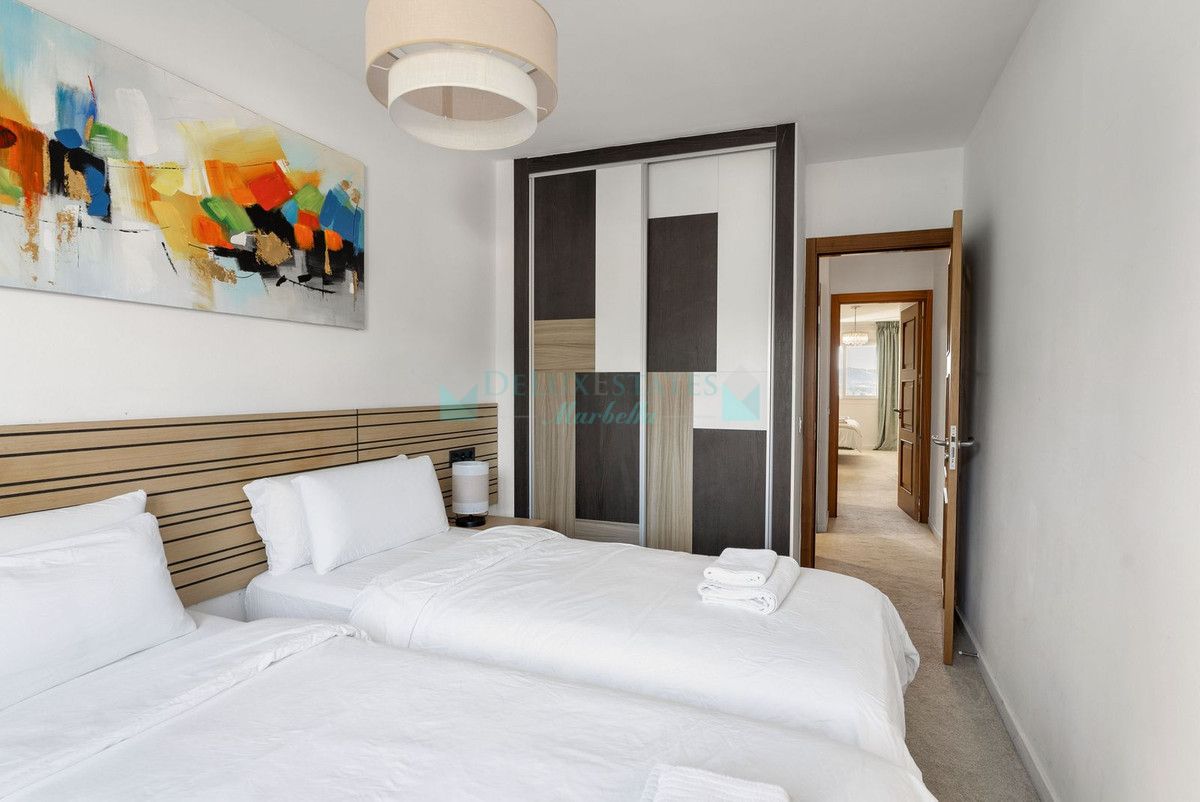 Penthouse for sale in Nueva Andalucia