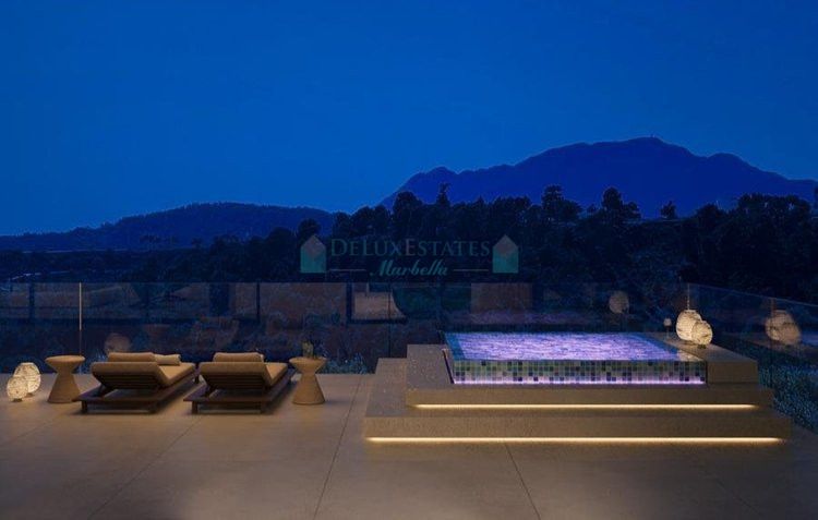 Villa for sale in Benahavis