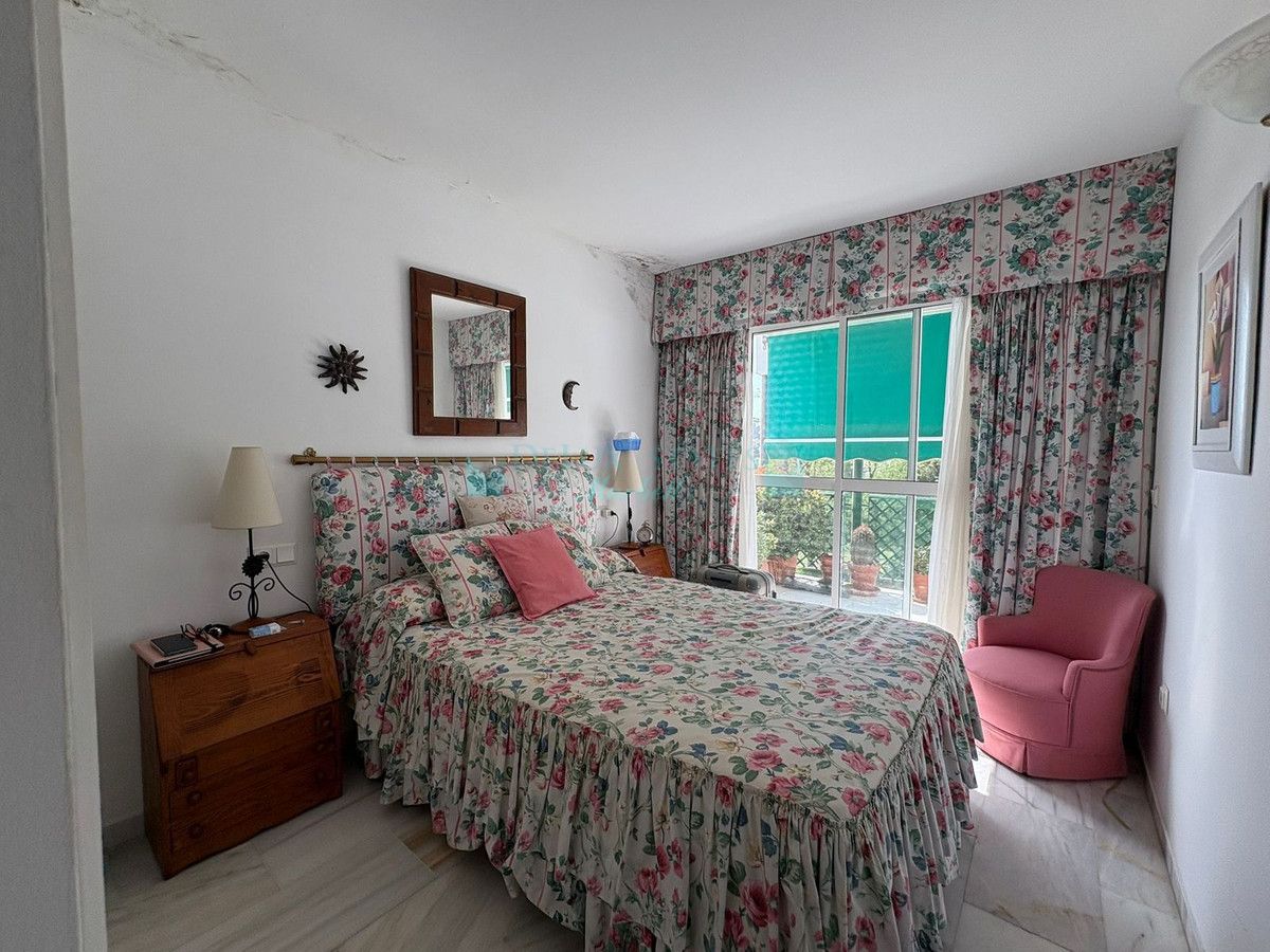 Apartamento en venta en Cabopino, Marbella Este