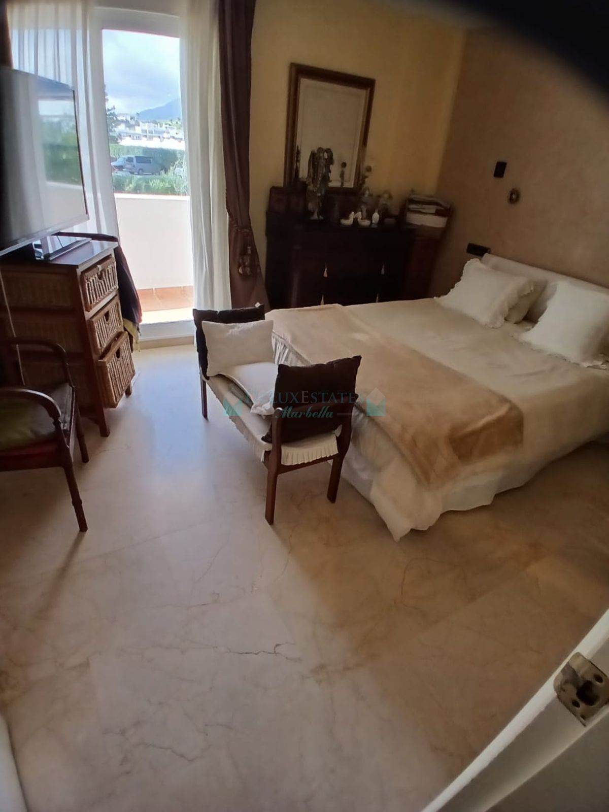 Town House for sale in Estepona