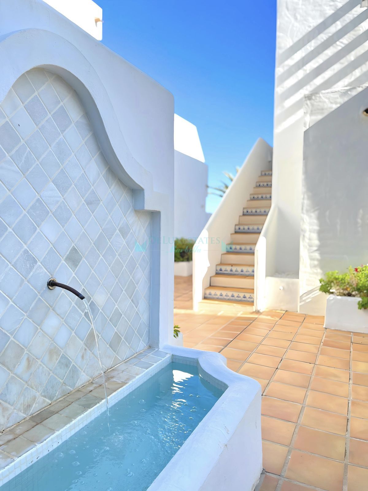 Ground Floor Apartment for sale in Nueva Andalucia