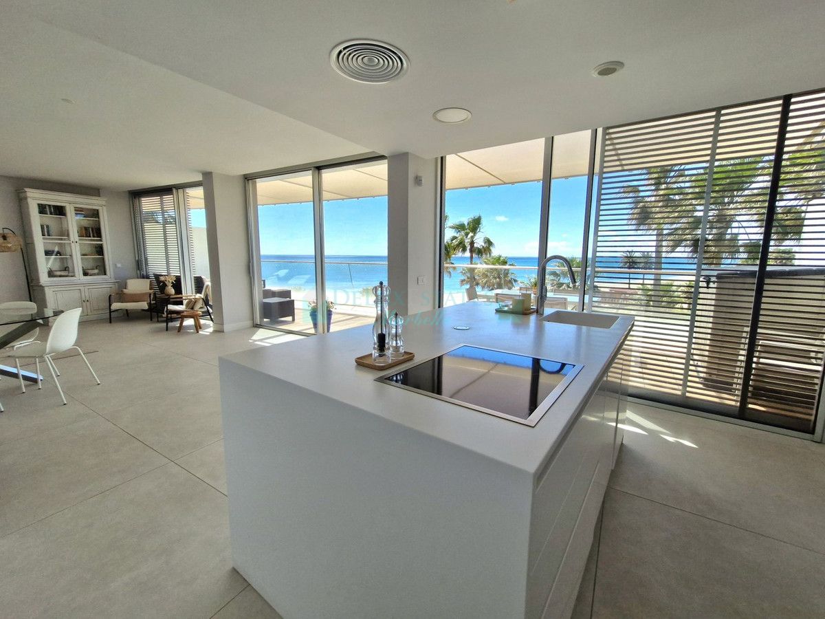 Apartment for sale in Estepona