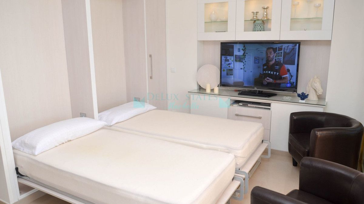 Studio for sale in Elviria, Marbella East