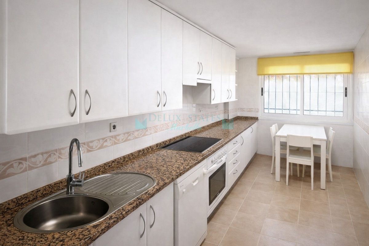 Apartment for sale in Guadalmina Alta, San Pedro de Alcantara