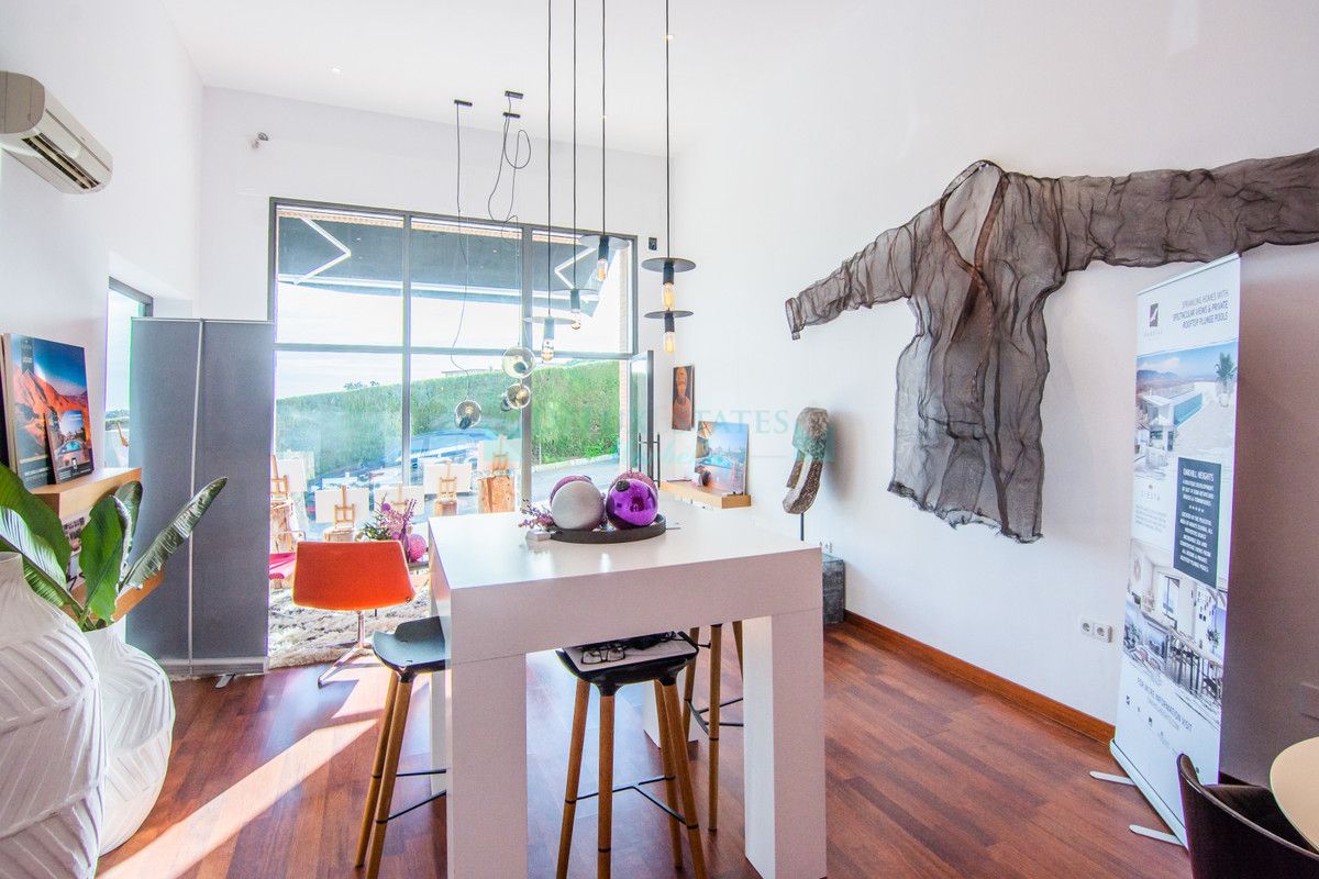 Shopping Centre for sale in La Mairena, Marbella East