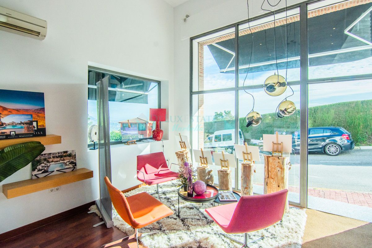 Shopping Centre for sale in La Mairena, Marbella East