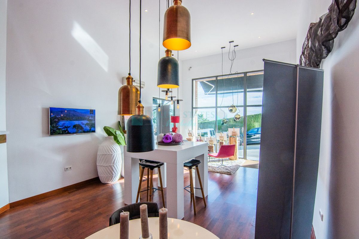 Shopping Centre for sale in La Mairena, Marbella East