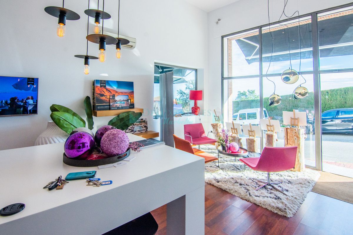 Shopping Centre for sale in La Mairena, Marbella East