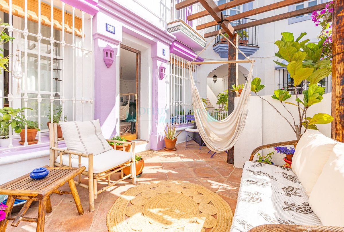 Town House for sale in Benahavis