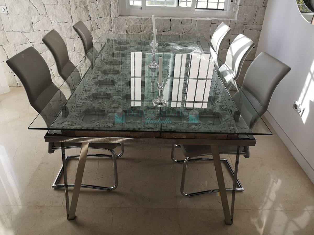 Town House for sale in Estepona