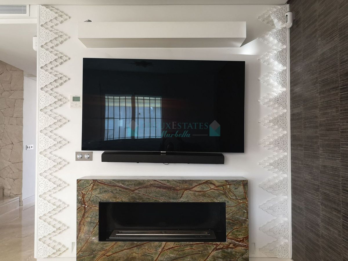 Town House for sale in Estepona