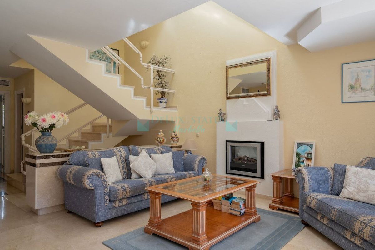 Town House for sale in New Golden Mile, Estepona