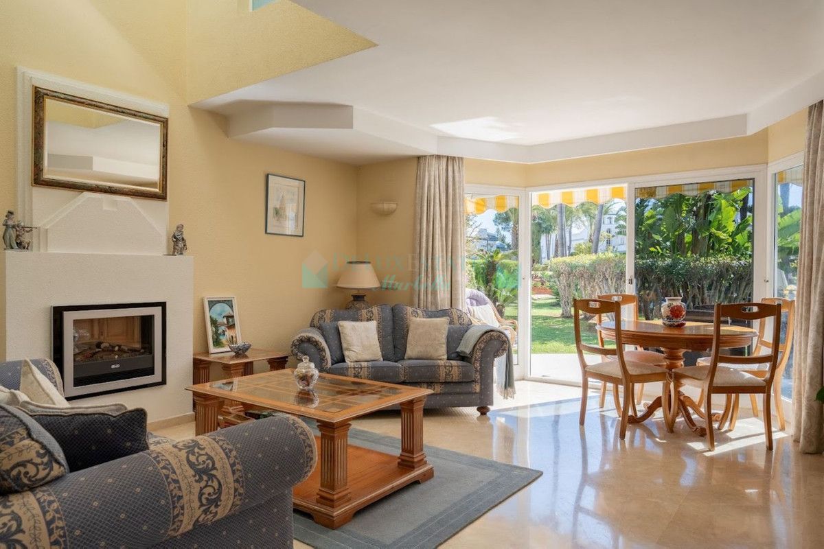 Town House for sale in New Golden Mile, Estepona