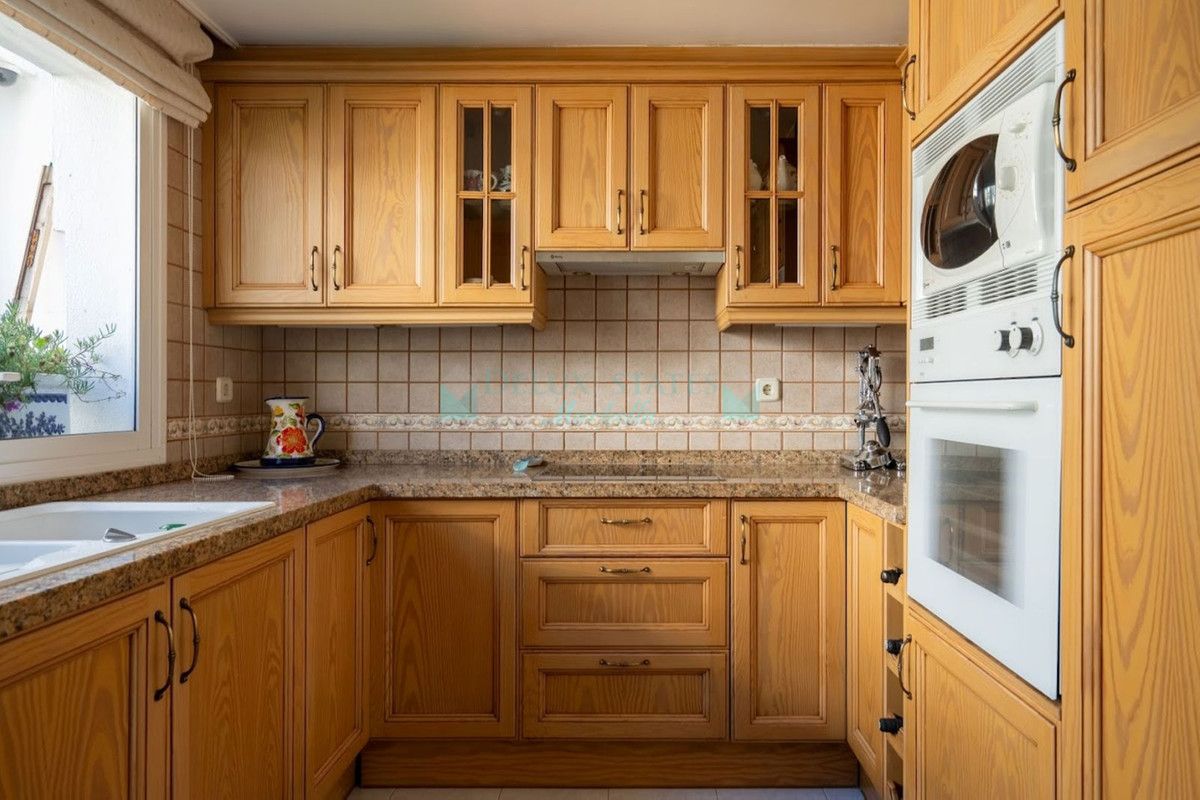 Town House for sale in New Golden Mile, Estepona