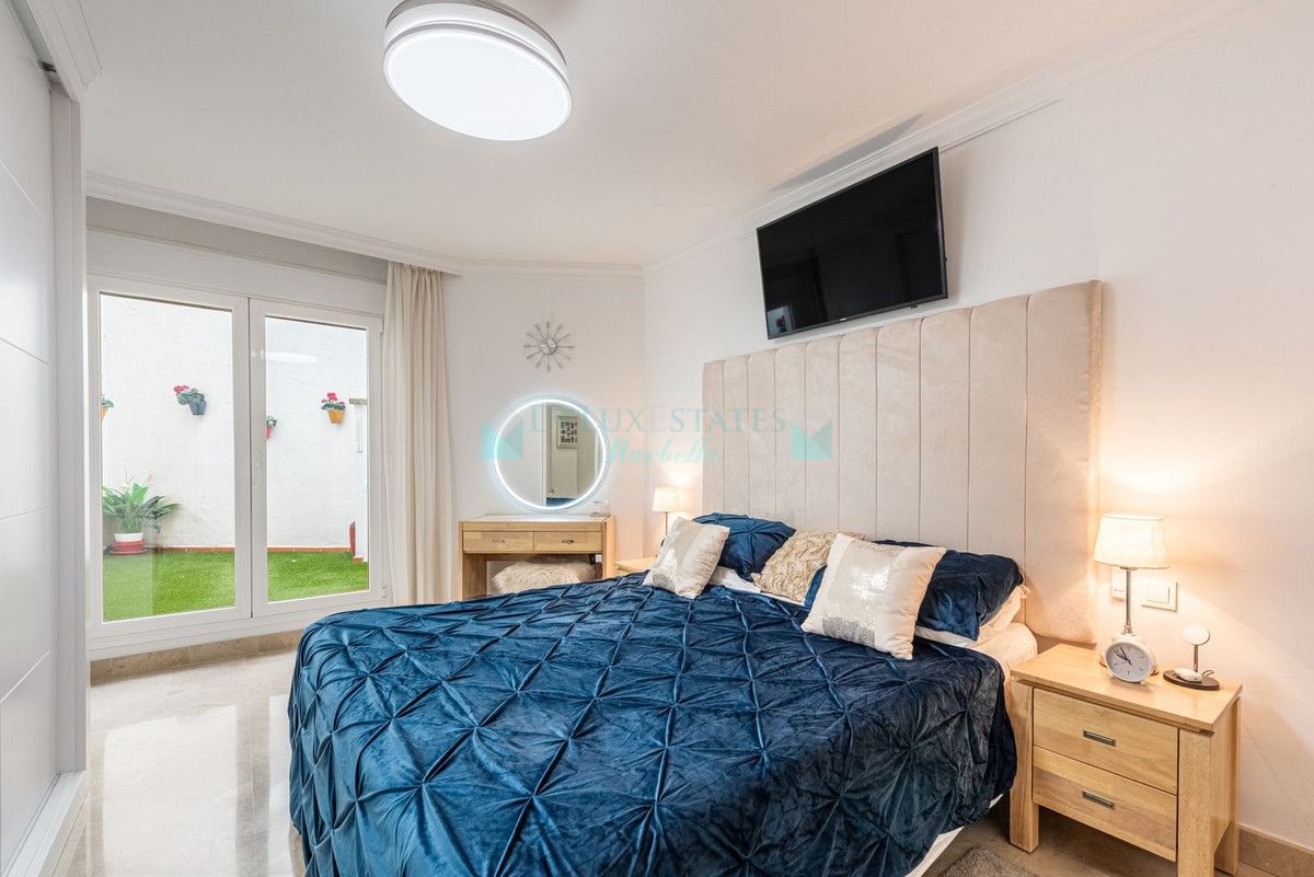 Apartment for sale in Benahavis