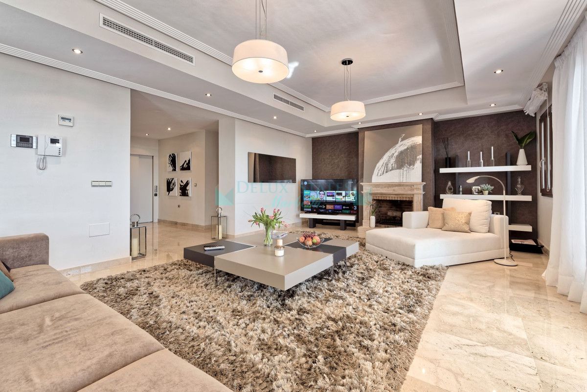 Villa en venta en Benahavis