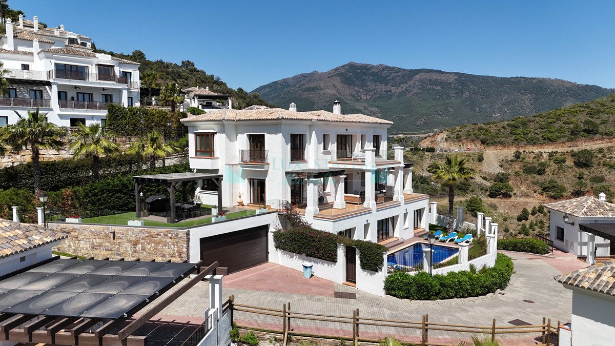 Villa en venta en Benahavis