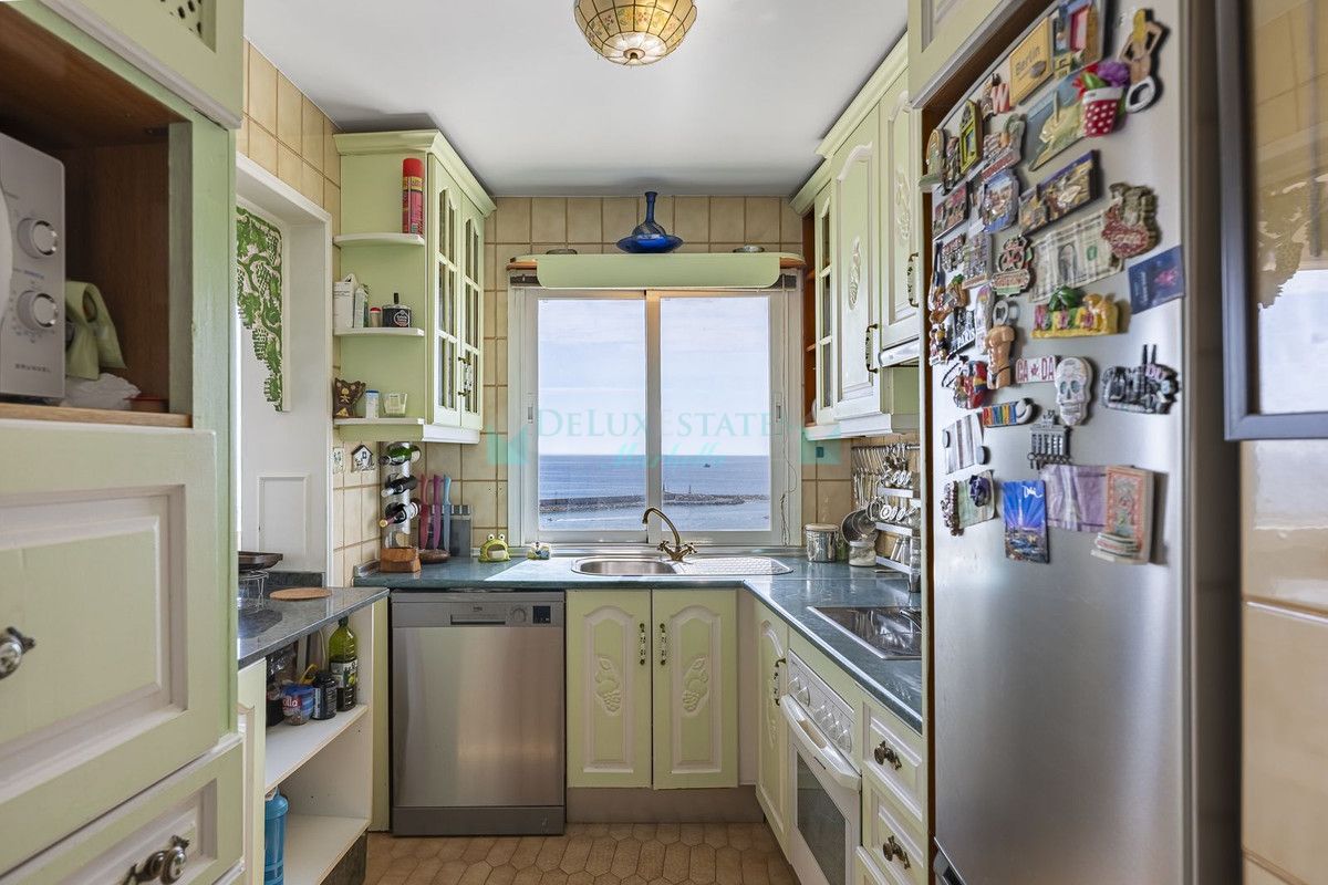 Apartment for sale in Estepona