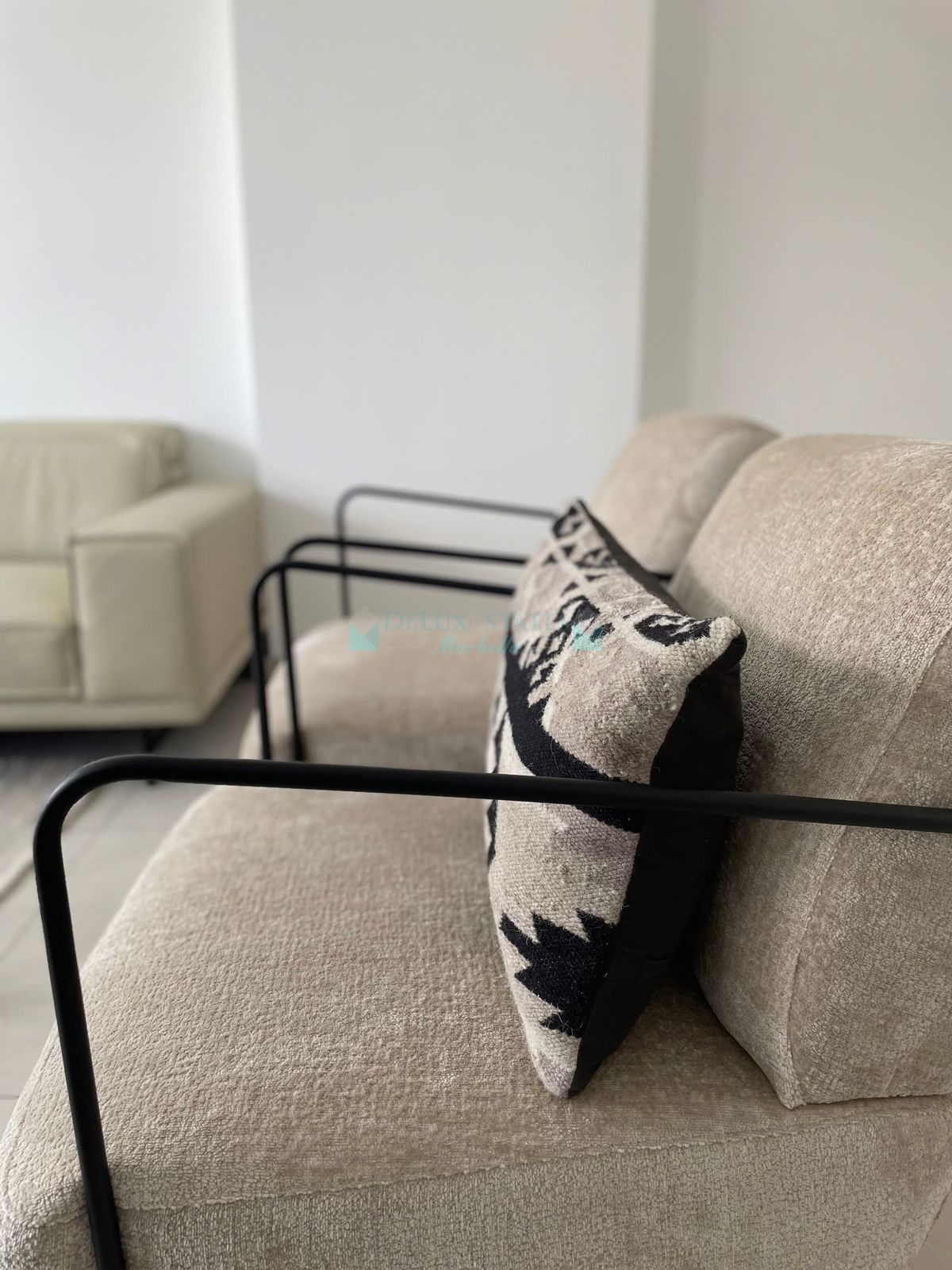 Penthouse for sale in Elviria, Marbella East